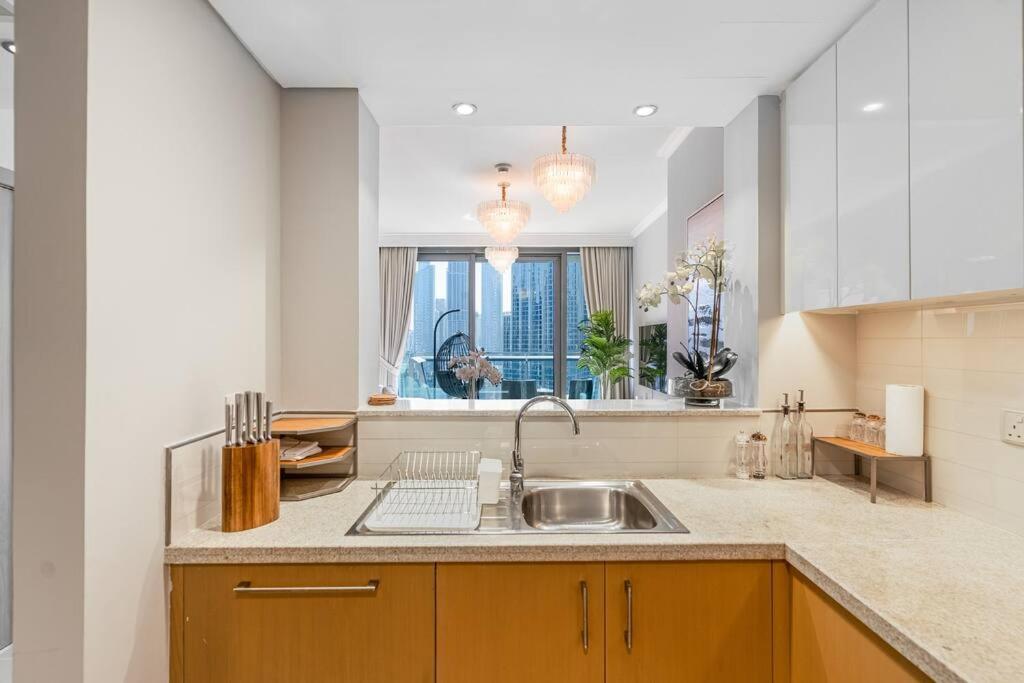 Larbi Breathtaking Burj Khalifa & Fountain Luxurious 1br Apartment