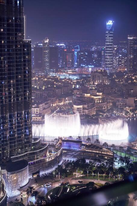 Larbi Breathtaking Burj Khalifa & Fountain Luxurious 1br अपार्टमेंट Dubai